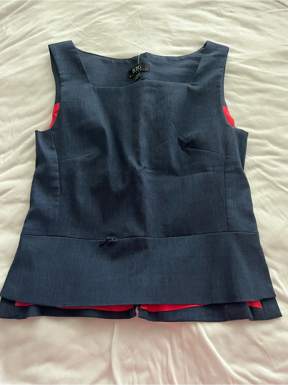 BCBG Max Aria Navy Sleeveless Rayon Cotton-Blend Tank with Red Contrast